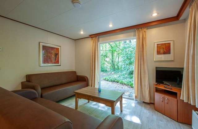 Encantador chalet con piscina en Epe