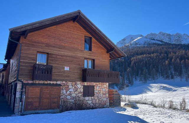 Chalet VARS 8 à 10 personnes, proche des pistes