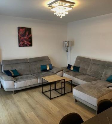 Chaleureux T4,Netflix, petit déjeuner offert, boisson rafraîchissante pour la bienvenue, repas du soir fondue, raclette sur demande