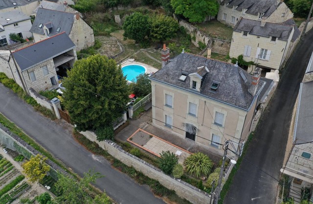 Casa de carácter con piscina y spa
