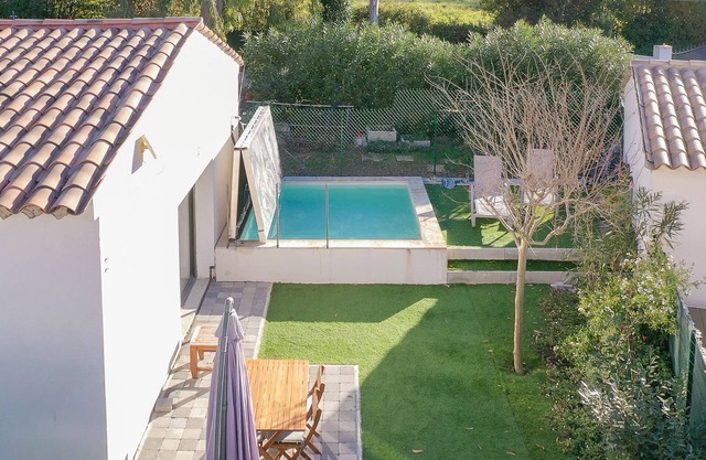 Charmante Petite Maison Avec Piscine / Jacuzzi et Espace Extérieur Privé