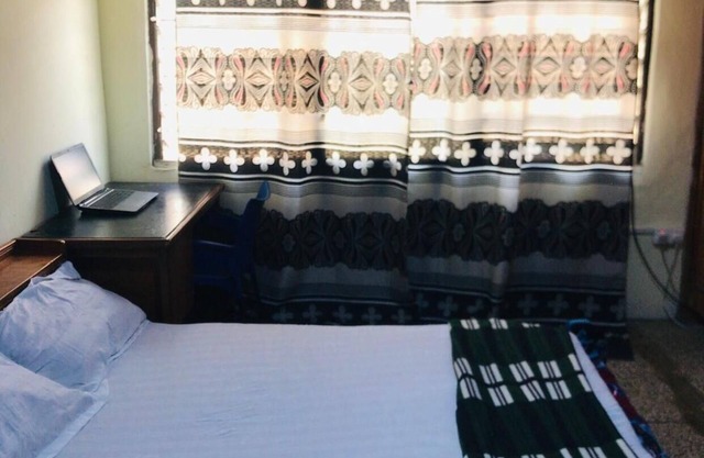Charming 1-bedroom apartment with AC ,washing machine and WiFi in Accra Region