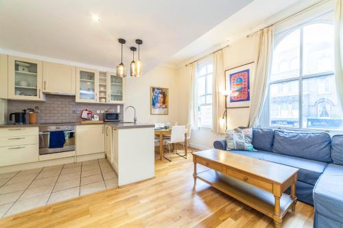 Charming 1BR Flat in Maida Vale, 1 min to Tube