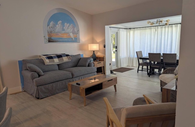 Charming 2-bedroom, 2Bath Retreat in Fort Lauderdale, FL