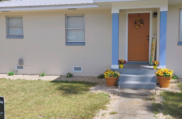 Charming 2-bedroom house in welcoming Chipley Florida