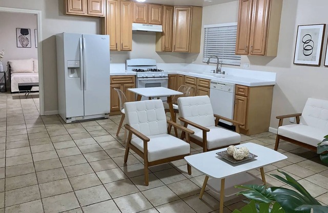 Charming 2-bedroom house in brilliant Ventura with WiFi