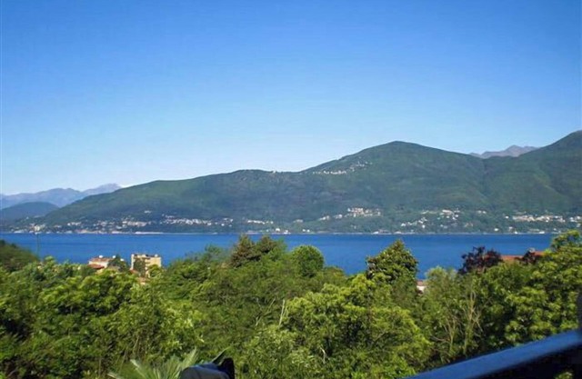 Encantador apartamento de 2 dormitorios con balcón y hermosa vista al lago