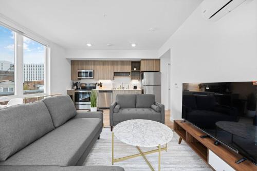 Charming 2bd2ba Apt Near Dt-petfriendlywifi