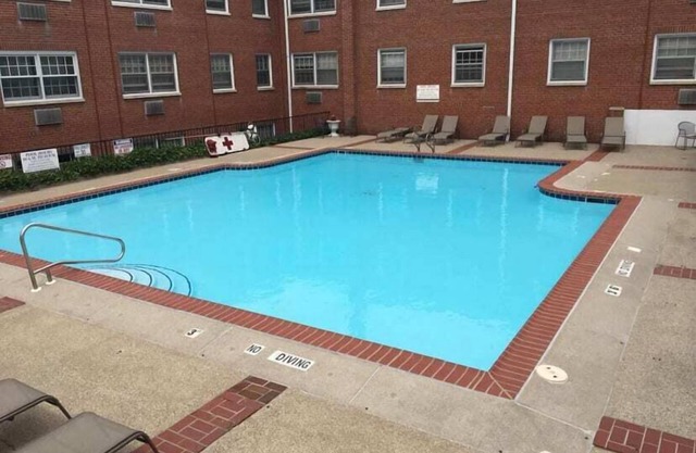 Manopla | Heritage Hill | Refinado 2 BR