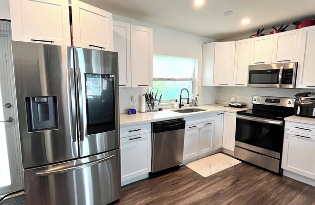 Charming 3-Bedroom, 2-Bath Home in the Heart of Miami - Close to Downtown!