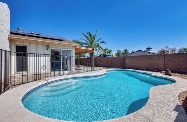 Charming 3-bedroom house with AC, WiFi in fabulous Glendale