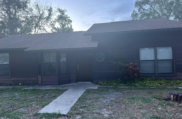 Charming 3-bedroom house in nice Port Richey with AC, WiFi