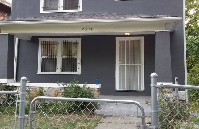 Charming 3 BRM Villa by KCMO Downtown