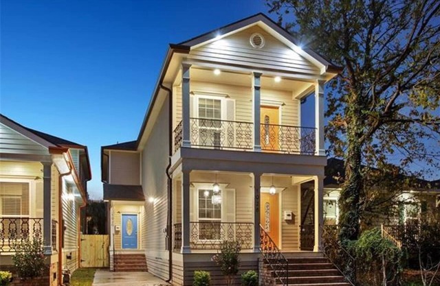 This duplex is a 3 bedroom(s), 2 bathrooms, located in New Orleans, LA.
