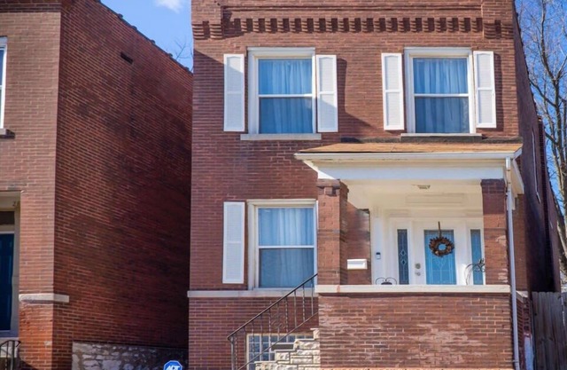 Charming 3BR Tower Grove Family Home / ABODEbucks