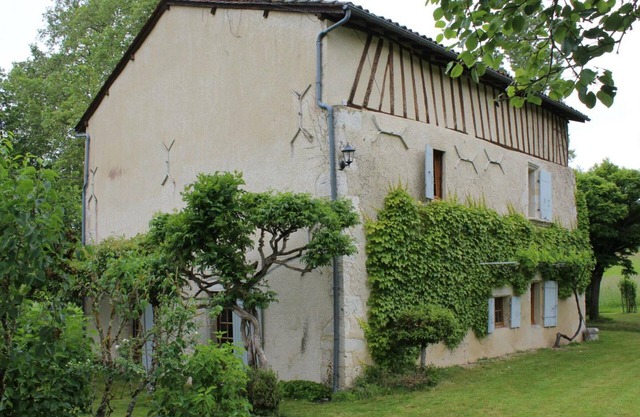 Casa rústica con jardín y pesca cerca de Eymet