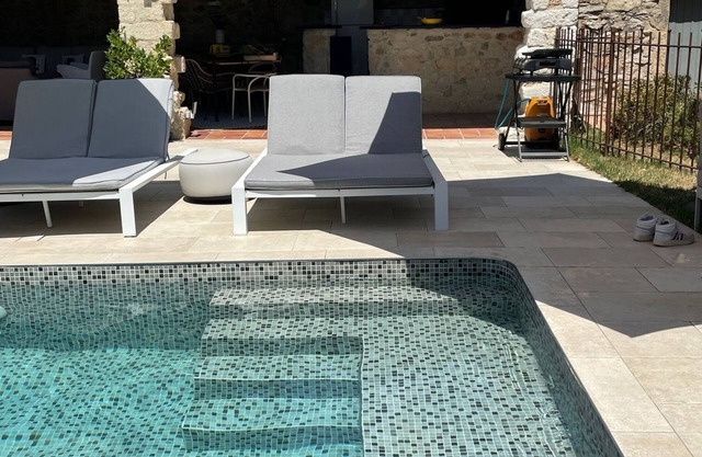 Encantador 4 * mas, contemporáneo, a 20 minutos de la playa para 12 personas