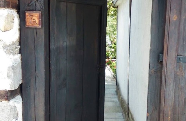 Charming 5-bedroom house in the bosom of old Bansko, quiet cobbled streets...