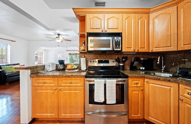 Charming and cozy family home 3 Bedrooms for up to 6 guests