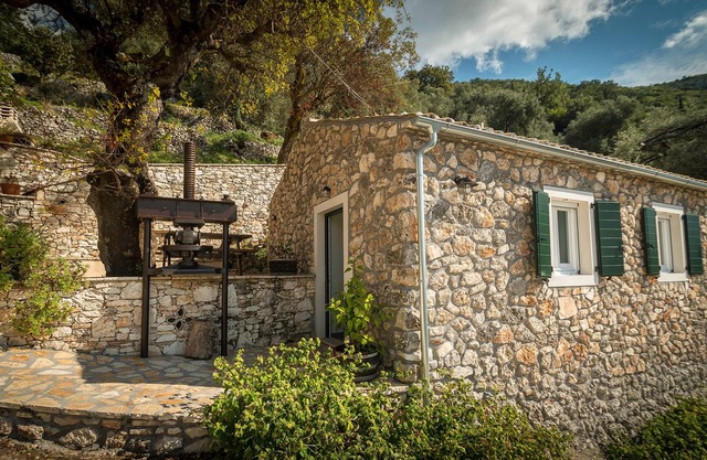 Encantadora y tradicional casita de piedra.