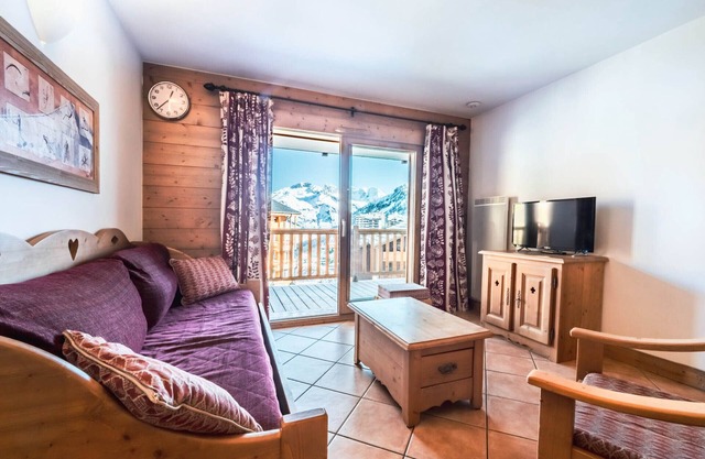 Apartamento encantador · Cerca de pistas · Balcón · WIFI · Aparcamiento incluido