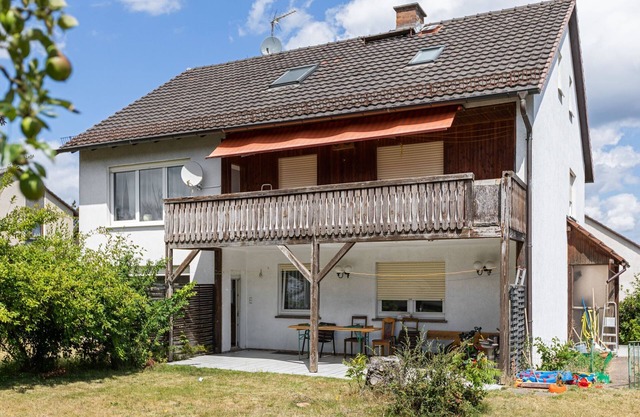 Bonito apartamento en Fuldabrück con jardín.