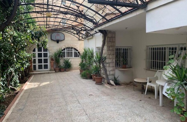 Charming Apartment in Shmeisani