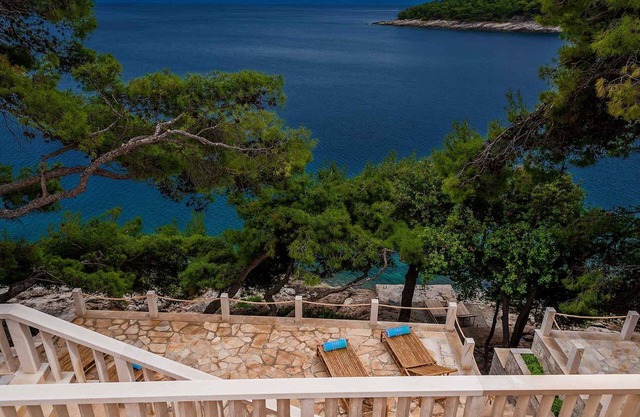 Charming Bohemian Chic Style Villa | 4 Bedrooms | Villa Punti Waterfront | Sea Front Villa with Stunning Ocean Views | Brac
