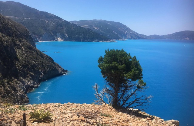 ESTUDIO DE LUJO EXCELENTE EN ASSOS-Impresionantes vistas de la bahía -2 minutos a la playa y tabernas