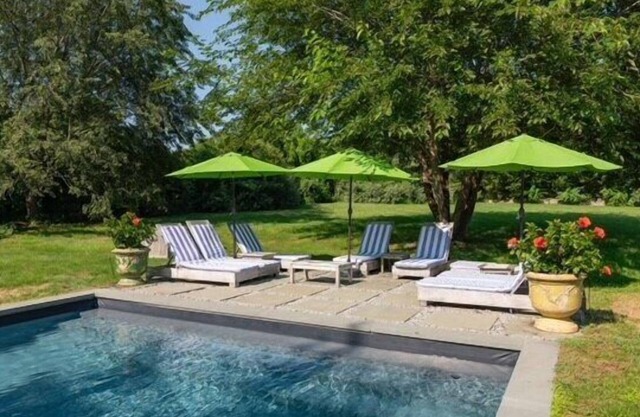 Charming Bridgehampton Vacation Home on 2 acres, private heated pool,...