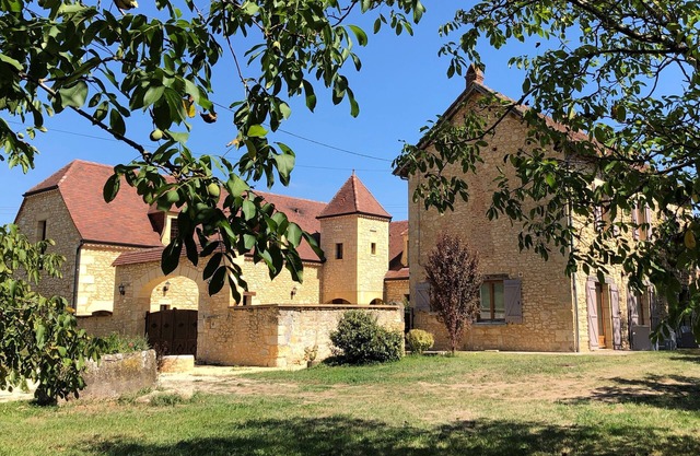 Encantadora casa de campo "Les Pierres de Tiphaine" en Montignac-Lascaux