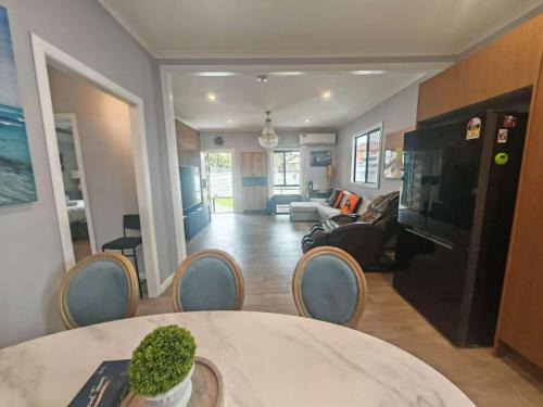 Charming Cozy Character Holiday House Cannon Hill 15 mins away from Brisbane CBD