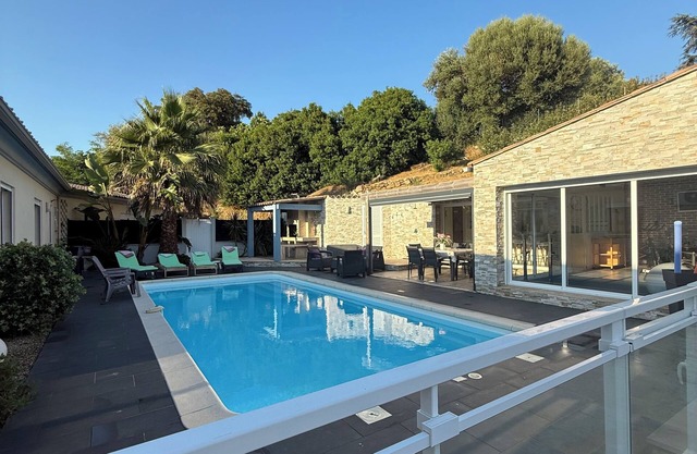Villa familiar con encanto con piscina situada en el gran Ajaccio