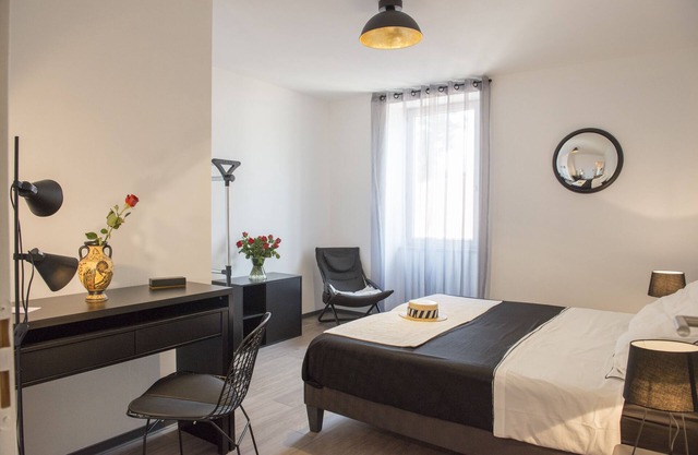 GITE CON ENCANTO 4 **** con SPA, aire acondicionado, sábanas, bicicletas, equip. Bebé