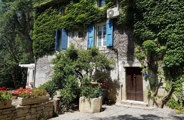 charming cottage 4 to 8 people