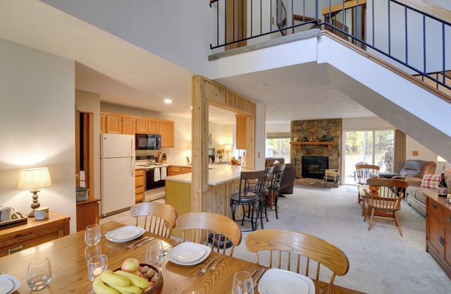 Charming Hidden Valley Resort Home: Walk to Slopes