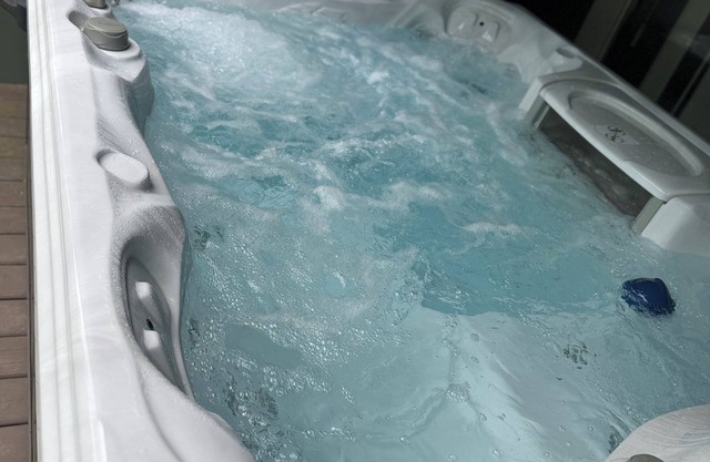 ¡Espaciosa sauna y jacuzzi en Hidden Valley Getaway!