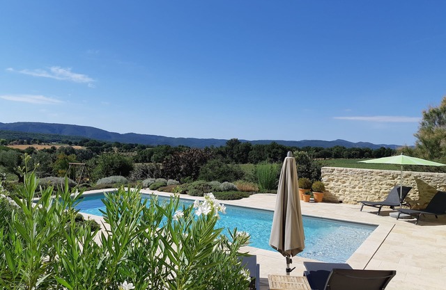 Encantadora casa en Provenza con piscina y vista excepcional