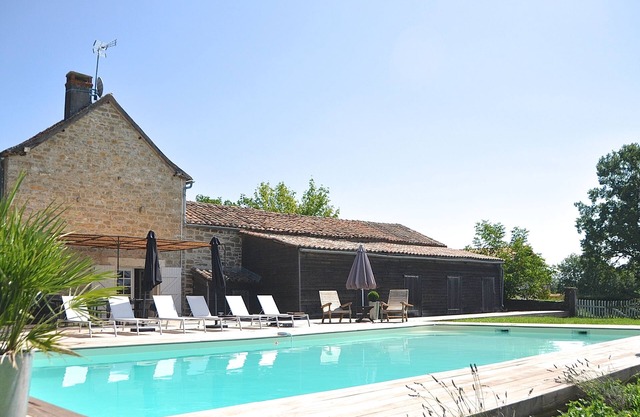Encantadora casa con piscina climatizada muy grande en Caylus