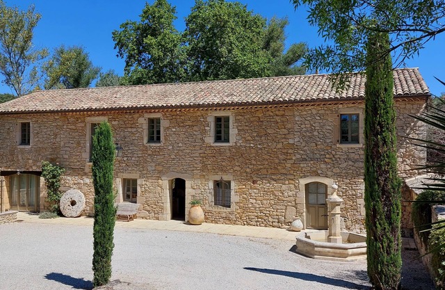 Encantador molino del siglo XVIII a 10 Km de Uzès