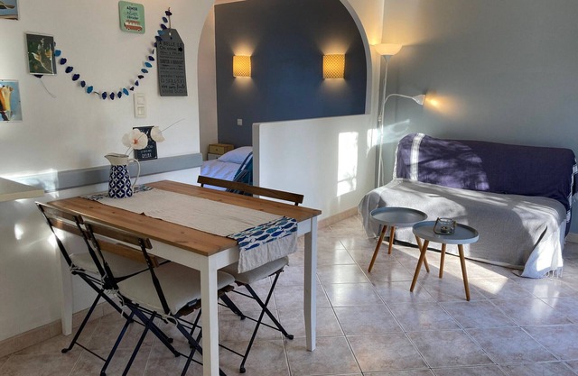 Casa tranquila con jardín cerca de comercios