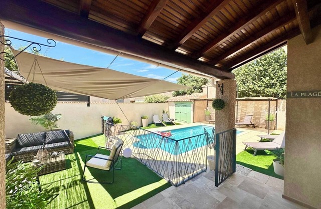 Renovated house with swimming pool, garden, and air conditioning throughout the house