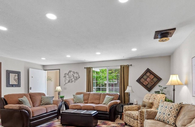 Charming Retreat Near Trails w/ Hot Tub & Games!