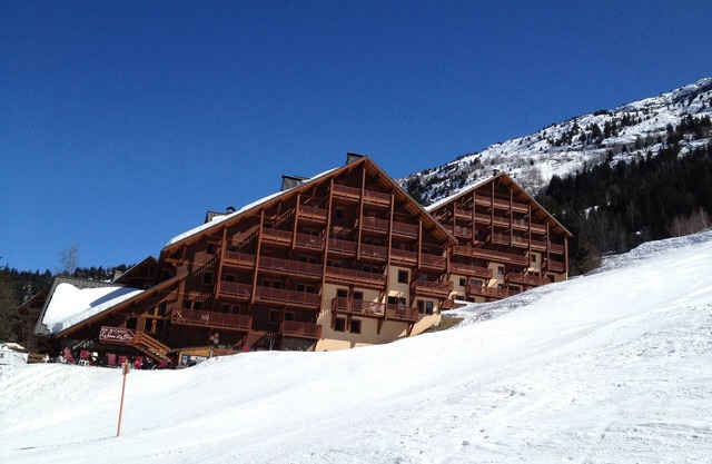 Encantador chalet de ski-in-ski-out (para 10 personas en 5 habitaciones)