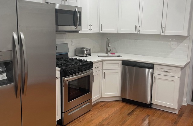 Charming South Philly 3-bedroom house in wonderful city of Philadelphia