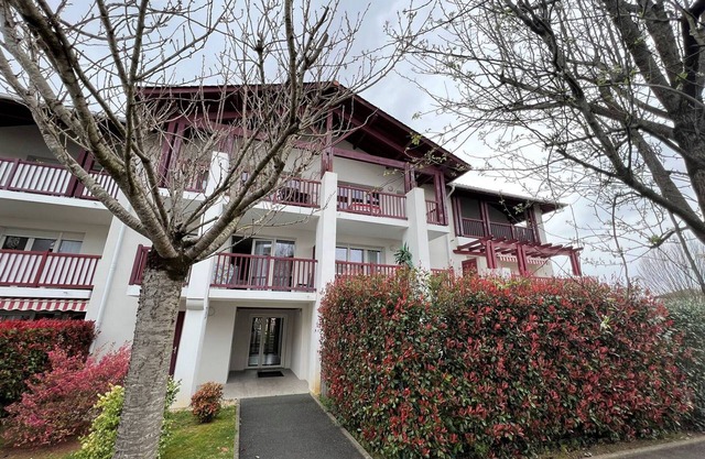 Piso acogedor en Cambo-les-Bains, 3 personas, WiFi, parking, no mascotas, fumadores en la terraza