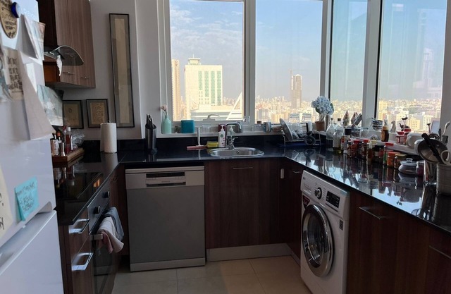 Charming tower with 1 bedroom, WiFi, Gym, pool in the Middle of the City