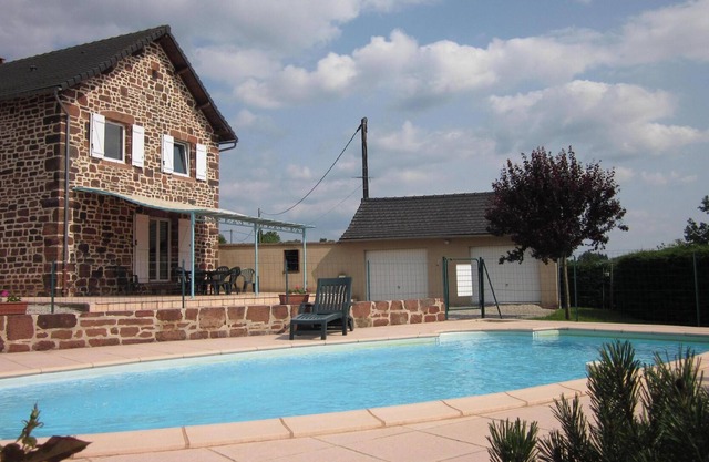 Encantadora villa con piscina privada climatizada, cerca de Lot y Dordoña