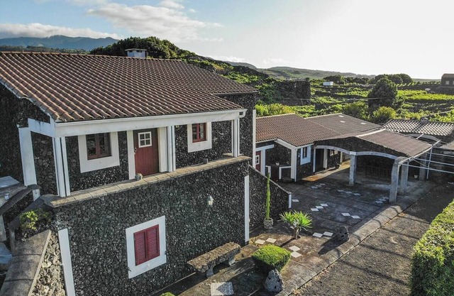 Charming Wine Cabin Azores Home