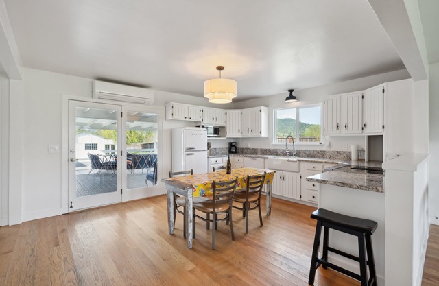 Charming Wine Country Farmhouse W/ Scenic Views 4 Bedroom Home by RedAwning